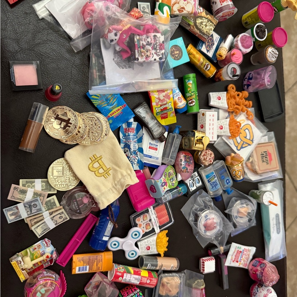 Mini Brands Collectible Toys - Picture 2 of 7